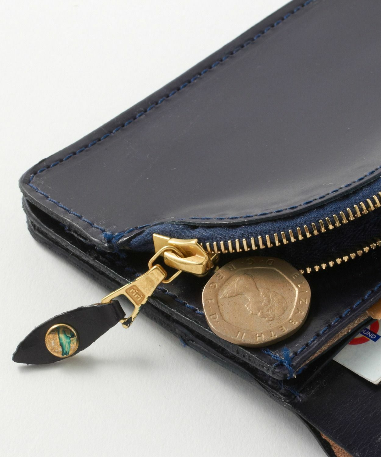 タグ付未使用 グレンロイヤル GLEN 現行品 03-6178 ブライドルレザー ウォレット フラップ付長財布 二つ折り長財布 小銭 茶 男女兼 定価57200円 楽天市場】【5H限定豪華プレゼント 5/11 19時～】グレンロイヤル 財布